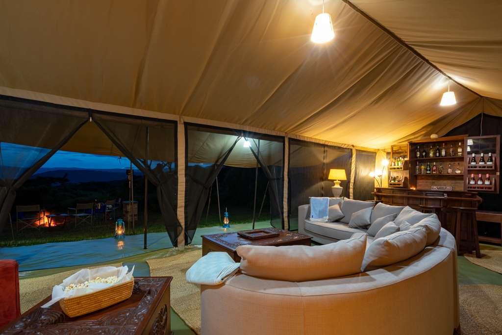 Karibu Camps And Lodges Lions Paw Ngorongoro Karatu Restaurang bild